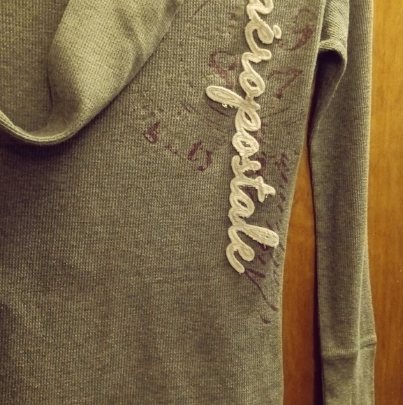Medium size Aeropostale long sleeve - Picture 5 of 7